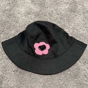 NWOT Smiley by Samii Ryan Black Fisherman Hat